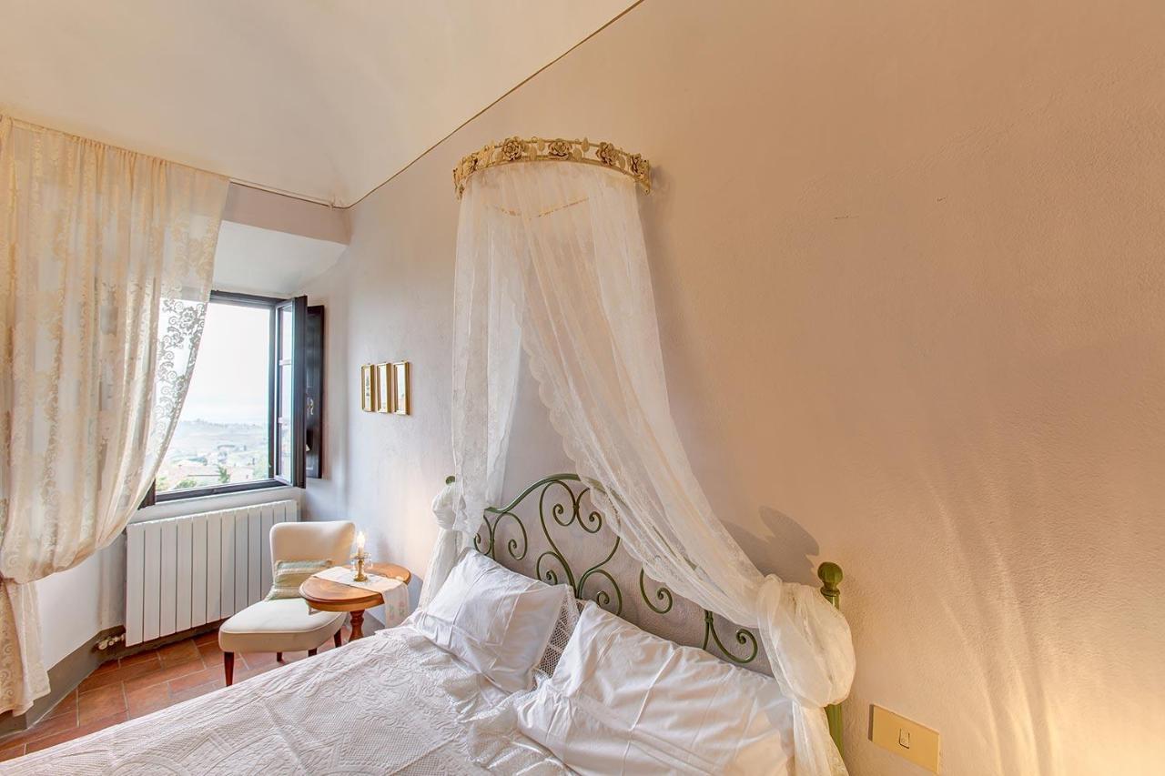 La Rocca Aparthotel Gambassi Terme Luaran gambar